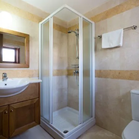 فيلة “imagine Renting This Luxury With Golf Course Views″ - Lefkara