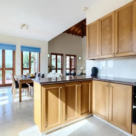 فيلة “imagine Renting This Luxury With Golf Course Views″ - Lefkara كوكليا