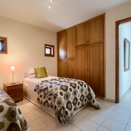 فيلة “imagine Renting This Luxury With Golf Course Views″ - Lefkara