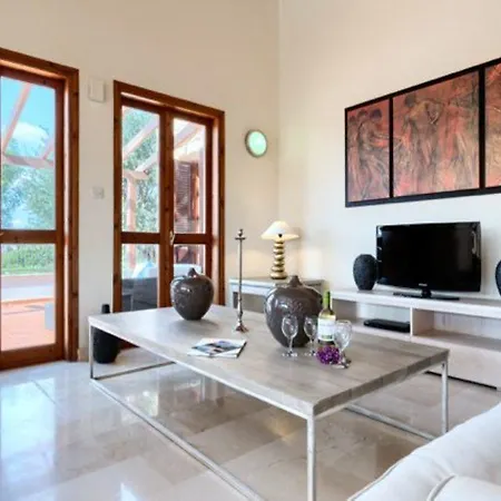 “imagine Renting This Luxury With Golf Course Views″ - Lefkara Kouklia
